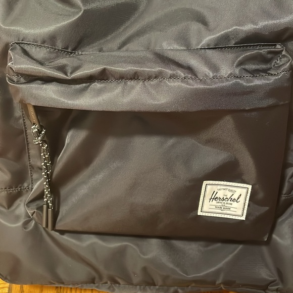 NWT Herschel Black Nylon Heritage Backpack 21.5L - Picture 4 of 16